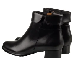 Everybody Brittney Enkellaarzen