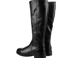 Everybody Keona Laarzen