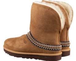 UGG Classic Short Crescent