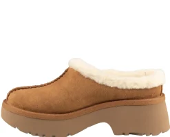 UGG New Heights Cozy Clog