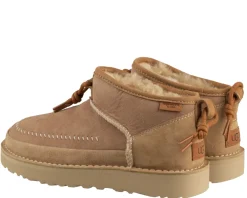 UGG Ultra mini Crafted Regenerate